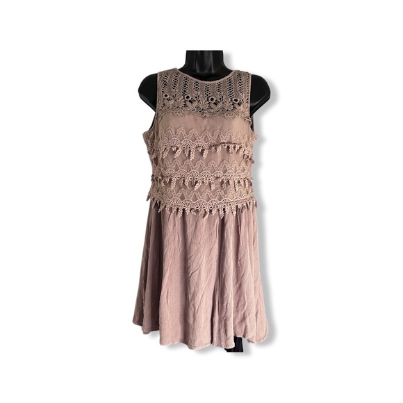 ANDREE BY UNIT Dresses & Skirts - Andree by UNIT blush rose pink dress lacy top sleeveless layered skirt